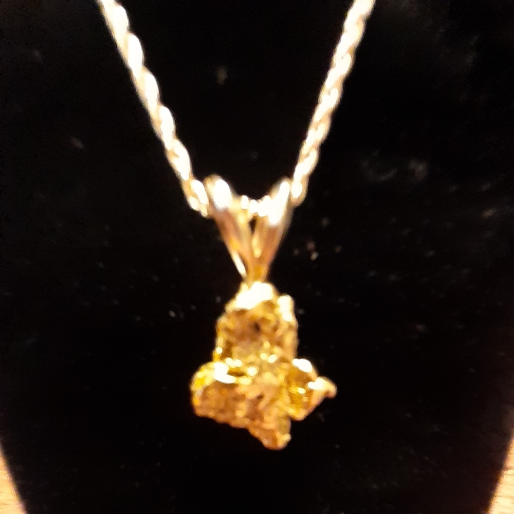 14 K yellow gold Nugget style pendant and Nugget style dangle earrings - Picture 4 of 8